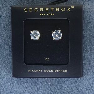 🆕14kt Gold Dipped CZ Stud Earrings✨✨